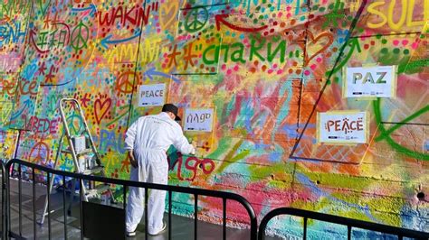 El Museu Besart De Santa Coloma Estrena Un Mural Por La Paz A La Orilla