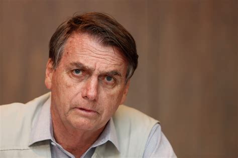 Bolsonaro é internado em SP após dores abdominais e quadro de erisipela