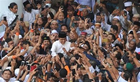 Anies Baswedan Ke Jatim Disambut Hangat Puluhan Ribu Relawan Dan