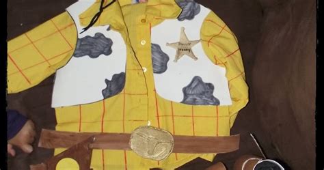 The Bee Family: DIY Sheriff Woody Costume