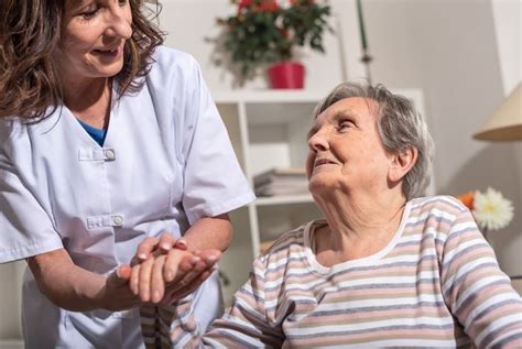 Les Avantages De Laide à Domicile Pour Les Personnes âgées Medadvice