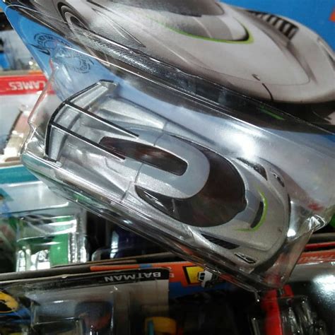 Minis em Foco Notícias Novidades Hot Wheels Koenigsegg Jesko e a RAM Rebel