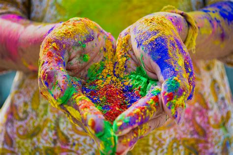 Happy Holi 2024 Wishes 10 Messages Images To Share With Your Friends