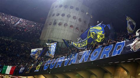 Los Ultras Del Inter Cantan En El Ltimo Disco De Kanye West As