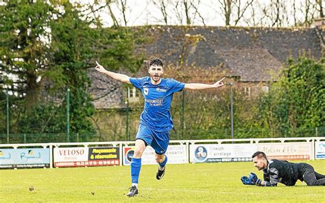Coupe De Bretagne Le Han Qualifie Plouvorn Dans Le Temps Additionnel Foot Amateur Bretagne