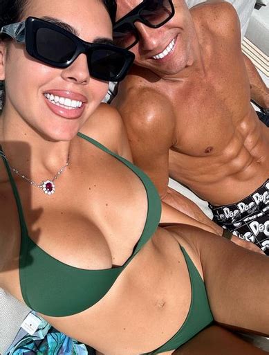 Cristiano Ronaldo y Georgina Rodríguez presumen de cuerpazos en sus