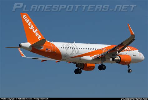 OE IJB EasyJet Europe Airbus A320 214 WL Photo By Roberto Bianchi