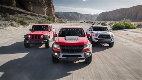 Toyota Tacoma Trd Pro Vs Jeep Gladiator Rubicon Vs Chevrolet Colorado Zr2 Bison Comparison Test