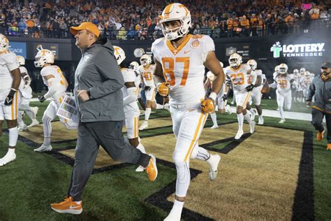 Tennessee is 10-2, so what bowl game will they play in?