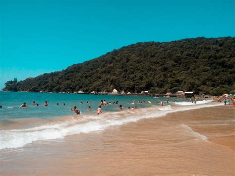 Playa de Laranjeiras un imperdible de Balneario Camboriú