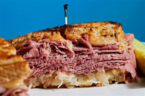 Where is the listeria outbreak and is it contagious? 10 things to know ...