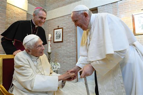 Georg G Nswein Wie Der Erzbischof Bei Papst Franziskus In Ungnade Fiel