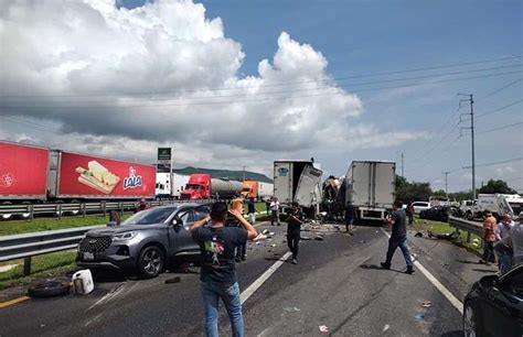 Un Muerto Y Ocho Heridos En Choque Carretero