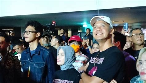 Konser Deep Purple Di Solo Dihadiri Ganjar Pranowo Dan Presiden Jokowi