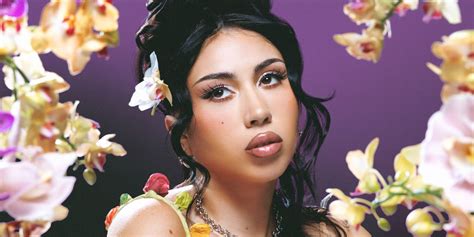 Orquídeas by Kali Uchis Review A Shimmering Spanish Album WSJ