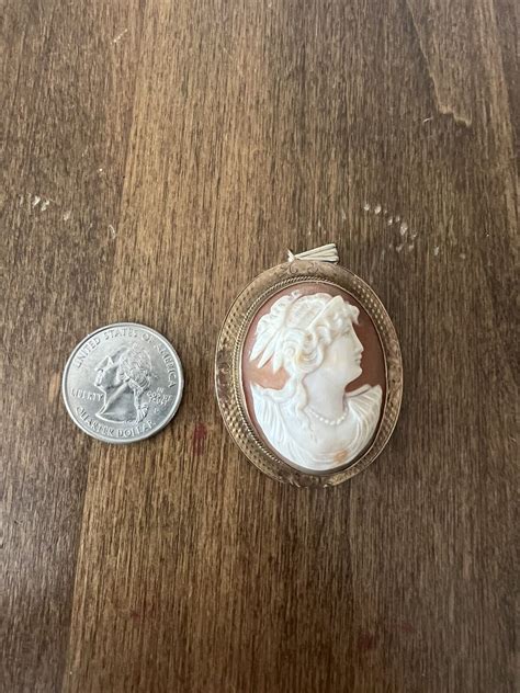 Antique Victorian Cameo 1800 S Hand Carved 10K Gold E Gem