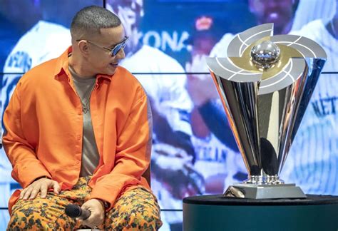 Daddy Yankee Nuevo Due O Del Equipo Profesional De P Del De Orlando