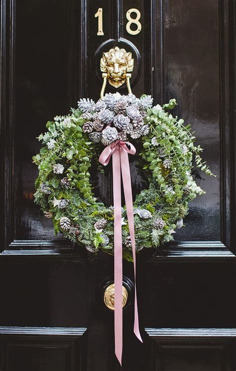 SHELTER: Holiday wreaths