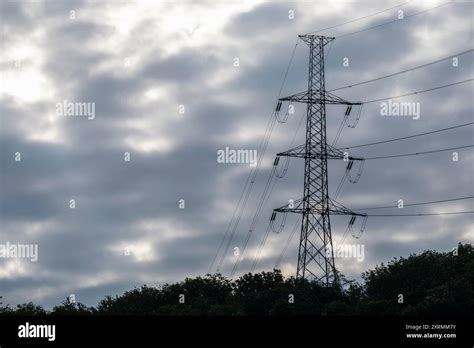 Electricity Net Pylon And Overhead Electricity Line Reseau