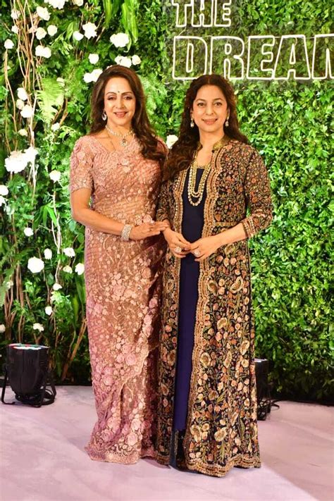 Hema Malini 75th Birthday Cake Cutting Photos Hema Malini 2023 Birthday Pictures Filmibeat