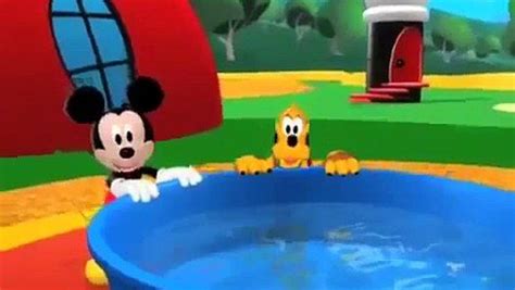 Mickey And The Gang Are Trying To Give Pluto A Bubble Bath And Need