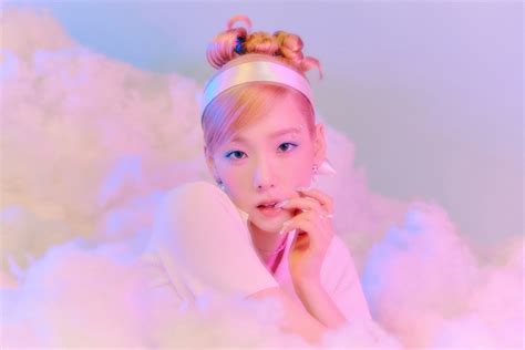 Taeyeon Weekend Teaser Photos 1 2 HD HQ K Pop Database Dbkpop