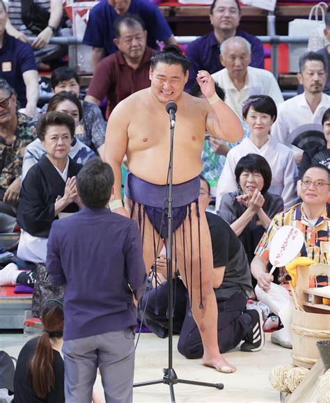 【画像】初優勝＆大関昇進の豊昇龍、喜びを「叔父さん（の元横綱・朝青龍）に伝えたい」と話して会場爆笑 ライブドアニュース