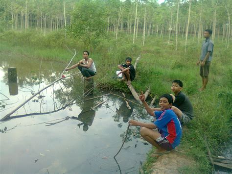 pemuda  mancing   lampung fotografer amatiran