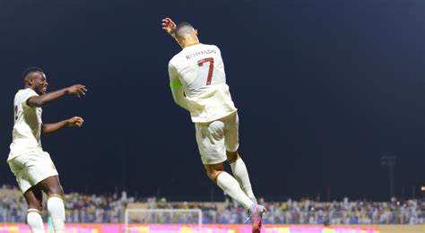 Braces From Ronaldo And Talisca Helps Al Nassr Win