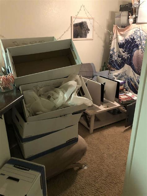 A Rental Nightmare: 41 Bad Roommates You Don't Want to Share a Living
