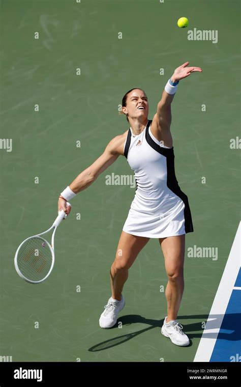 Maria Sakkari Gre In Action At The Dubai Duty Free Tennis