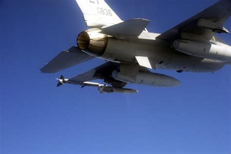 Us Air Force Awards Raytheon 21 Million Miniature Air Launched Decoy