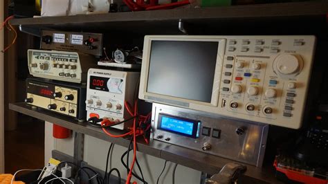 What Does An Electronics Tinkerer’s Workbench Need? | Hackaday