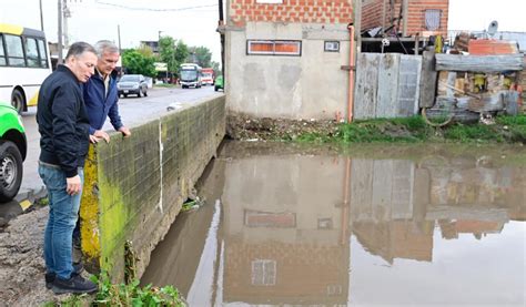 Fernando Gray RecorriÓ El Puente De ColÓn Y Elizalde Donde Se Realizan Tareas De Limpieza De