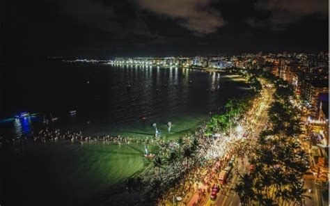 Maceioenses E Turistas Lotam Orla Para Apreciar Superlua Azul