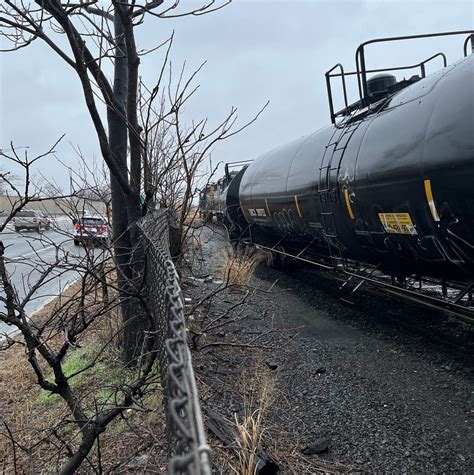 Cranes put Conrail train on track in Bayonne after derailment - nj.com