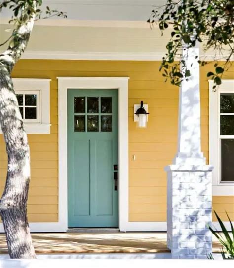 13 Teal Decorhomeideas Yellow House Front Door Aqua Front Doors