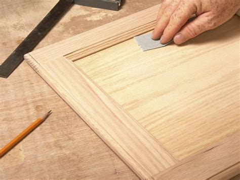 Sanding Tips for Tight Spots on Wood | eHow