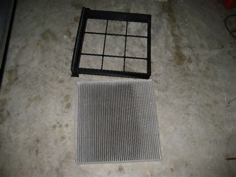 Honda-Accord-Cabin-Air-Filter-Replacement-Guide-014