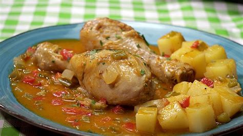 Muslos De Pollo Guisados Con Patatas Y Verduras Cocina Casera Y Facil