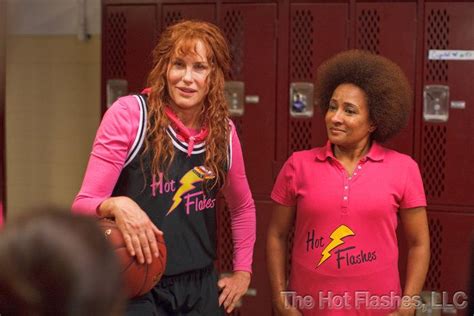 The Hot Flashes Photo Gallery With Brooke Shields And Daryl Hannah Exclusive