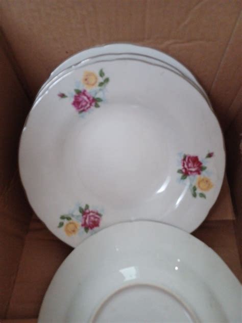 Piring Makan Fine China On Carousell