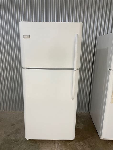 Fridgidaire 204 Cuft Fridge Free Delivery Refrigerators City Of