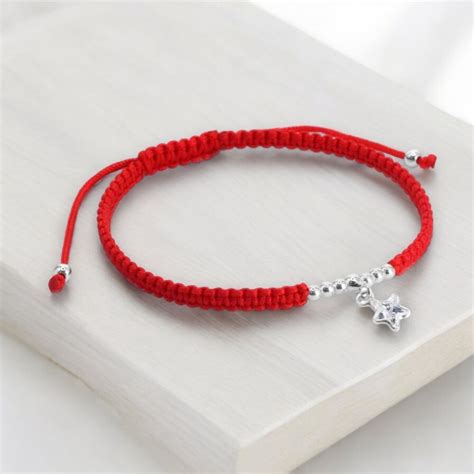 Ripley PULSERA DE PLATA 925 MACRAMÉ ROJA SERIE ESFERAS Y ESTRELLA CIRCÓN