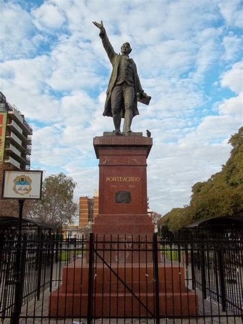 Monumentos Y Estatuas De Buenos Aires Parque Patricios