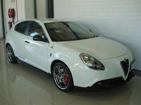 Alfa Romeo Giulietta QV Squadra Corse specs, performance data ...