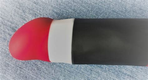 Blush Novelties Avant D Striped Silicone Dildo Review Phallophile Reviews