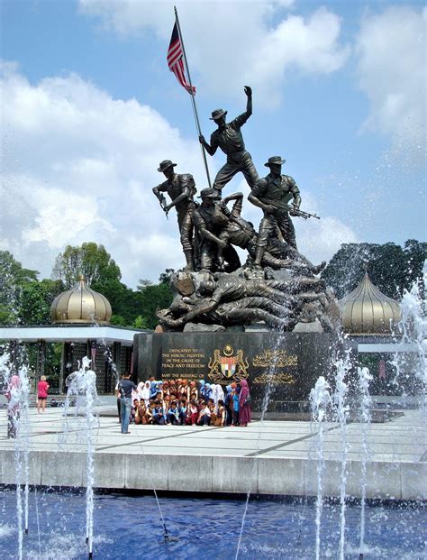 Malaysia National Monument In Kuala Lumpur Malaysia Encircle Photos