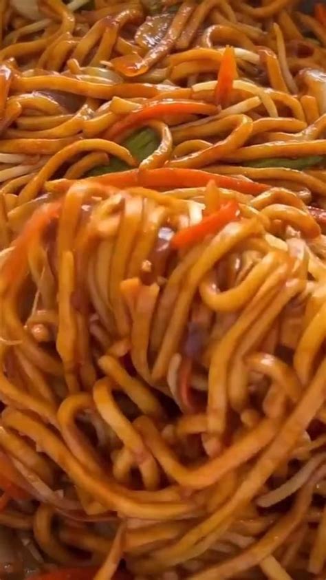 Saucy Stir Fried Udon Noodles 🍜 Chinese Recipe