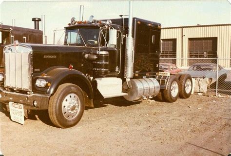 Pin By Mark Maida On Kenworth Conventional Kenworth Trucks Kenworth